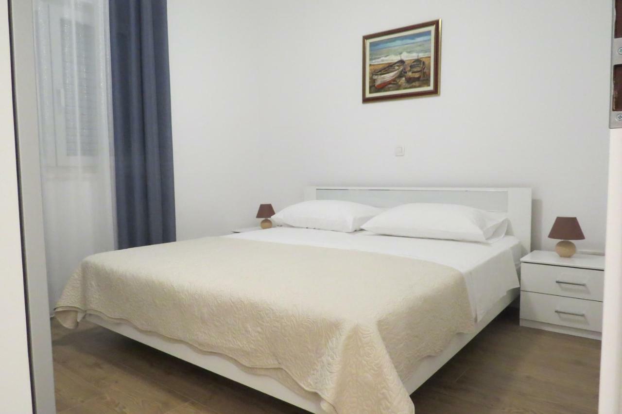 Apartament Grey House